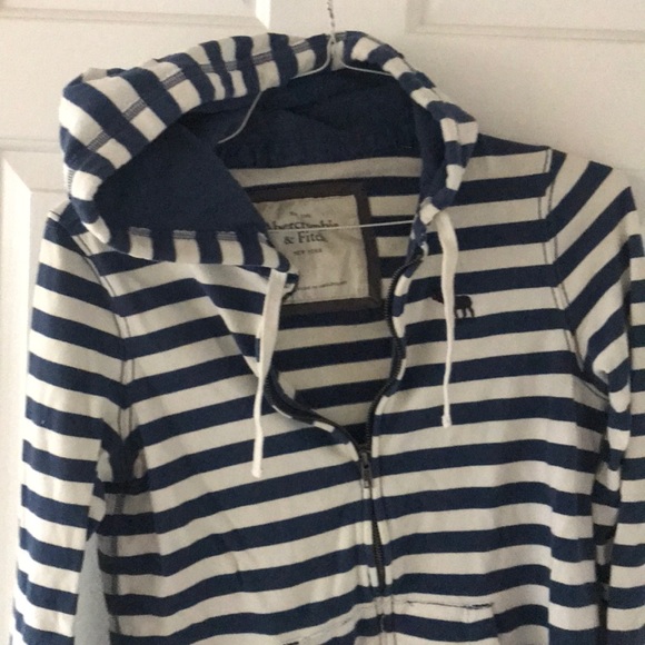 Abercrombie striped hooded zip up sweatshirt. - Picture 2 of 2